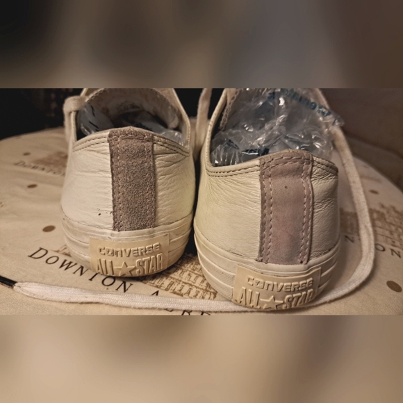 Converse Chuck Taylor's. White with Gold Tone Hardware. w 9 1\2 m 7 1\2 - Picture 8 of 15